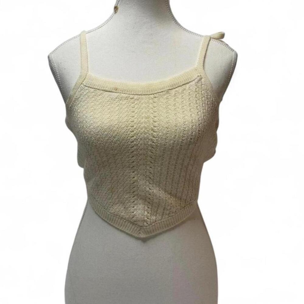 So clothing Cream Knit Cropped Tank Top Size Small coquette